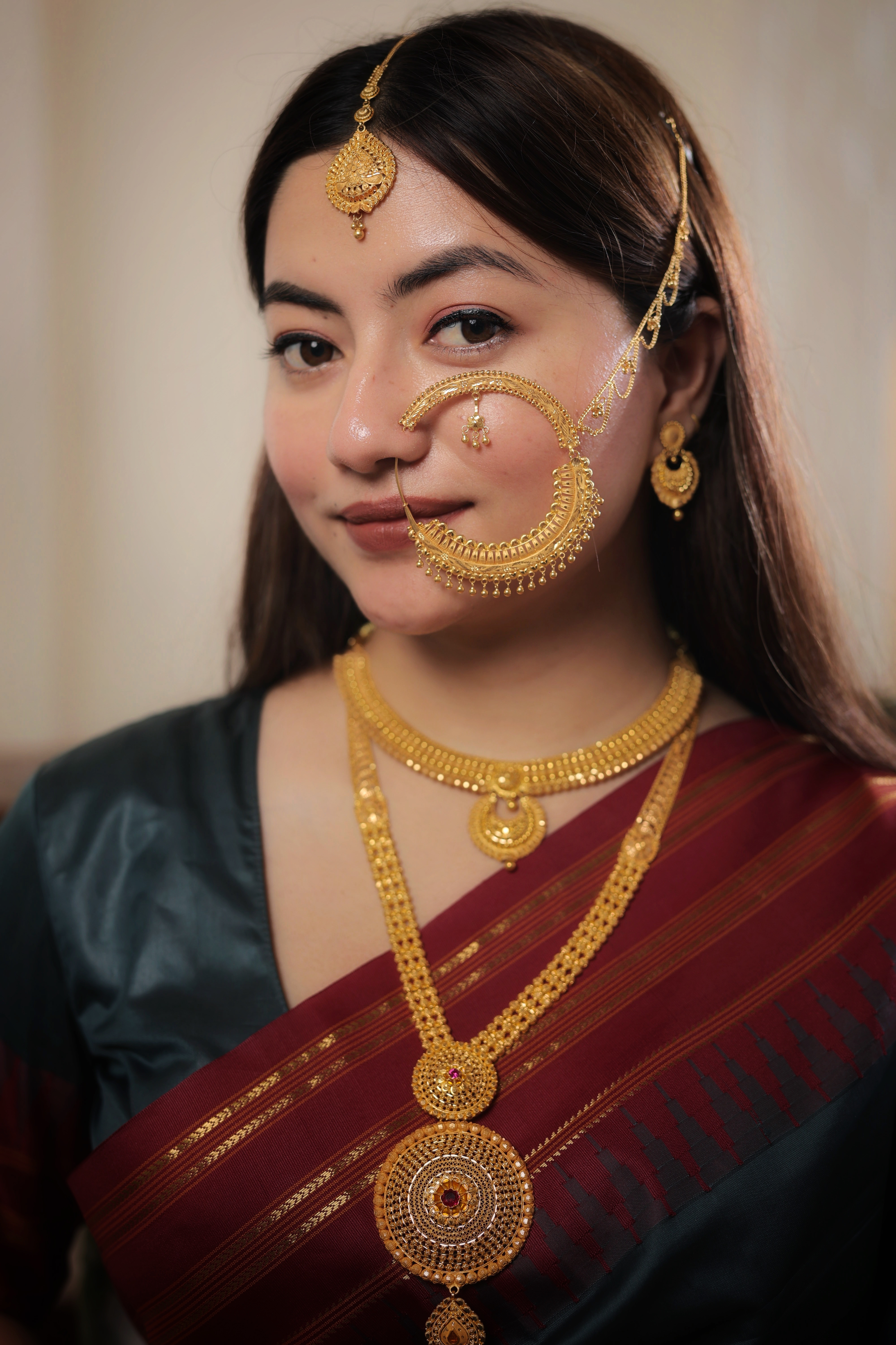 Grand 22K Gold Traditional Bridal Nath