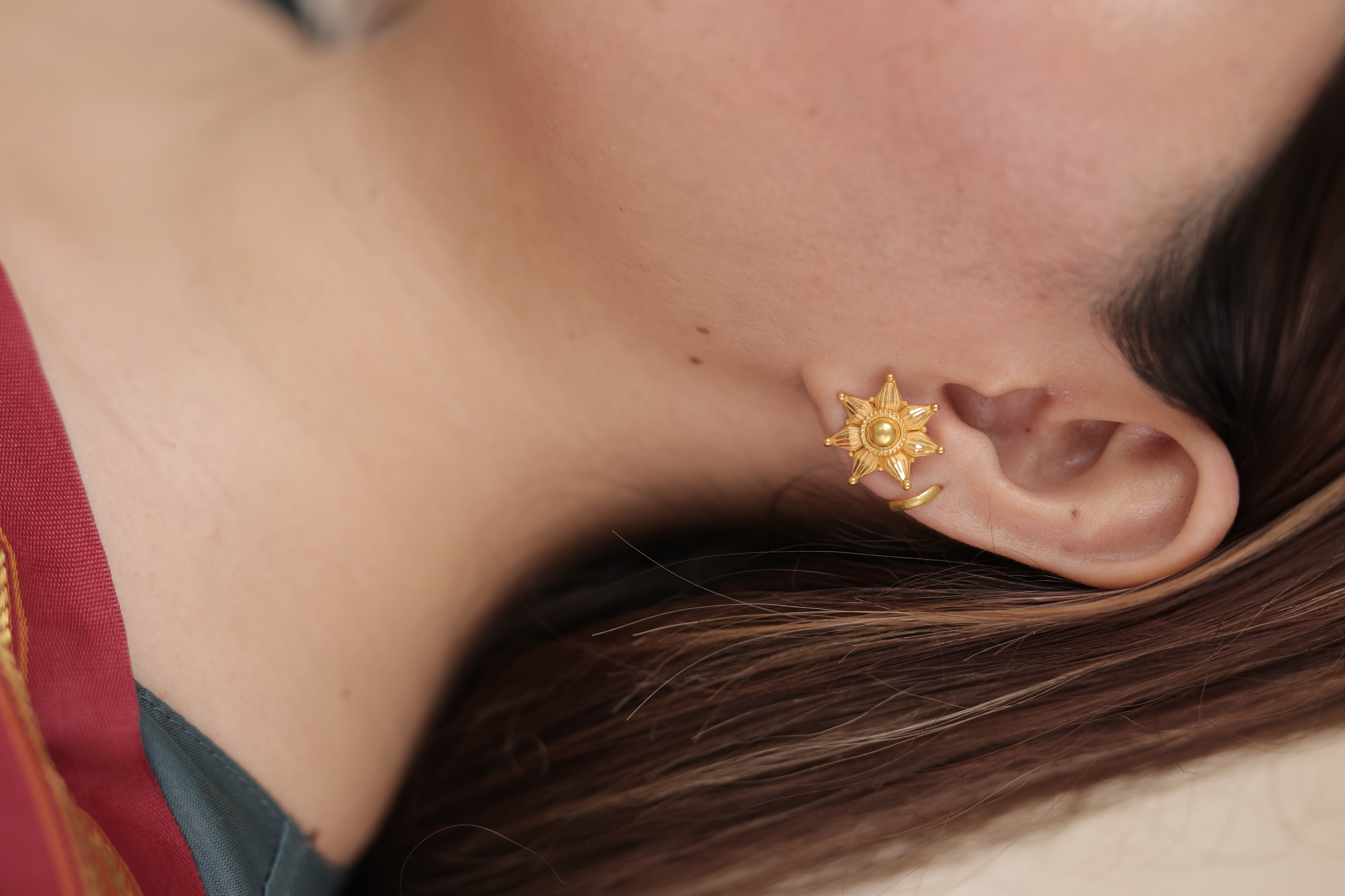 Traditional Flower Starburst Gold Stud Earrings