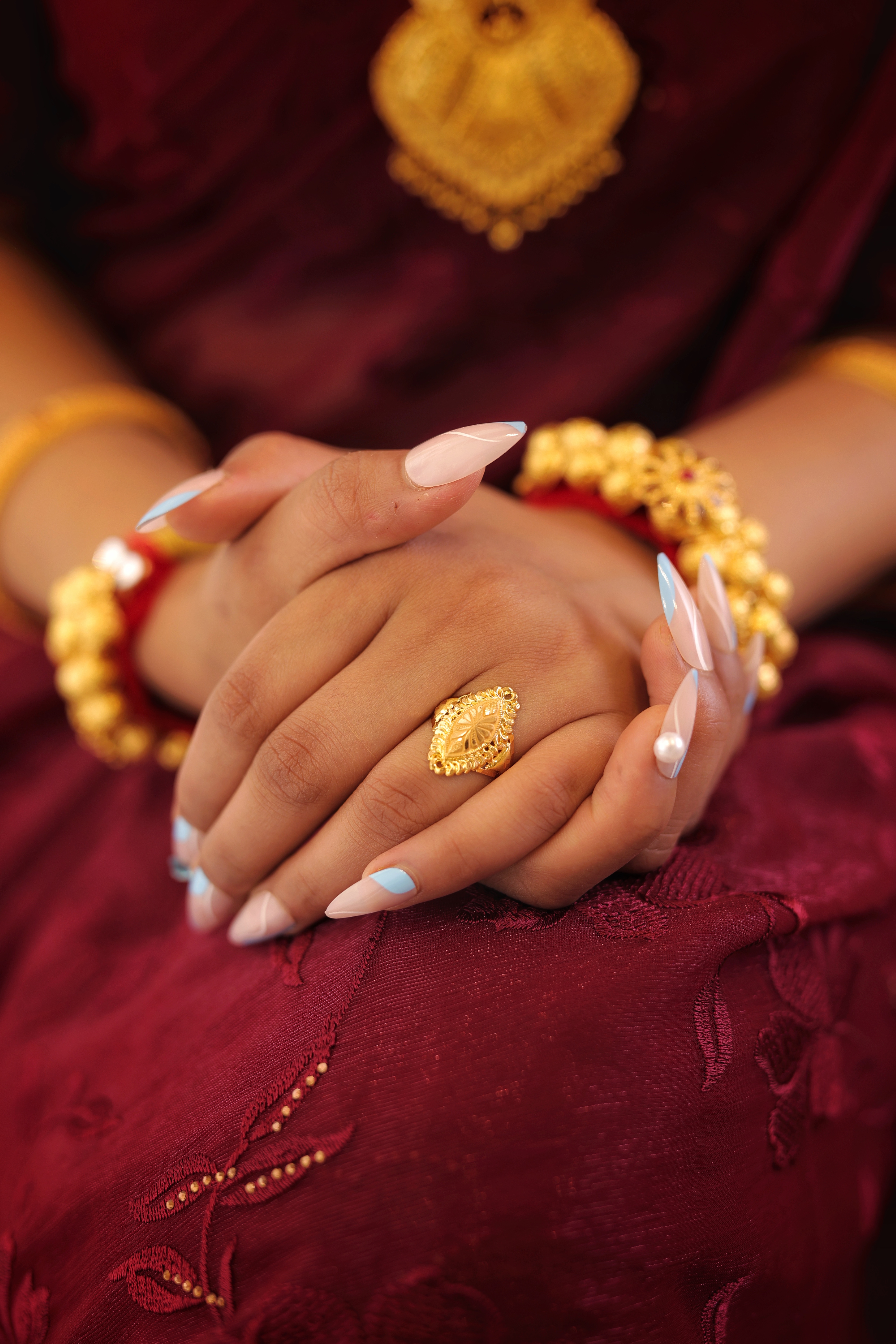 22K Gold Traditional Ladies Ring – Leaf Pattern Cutwork Design