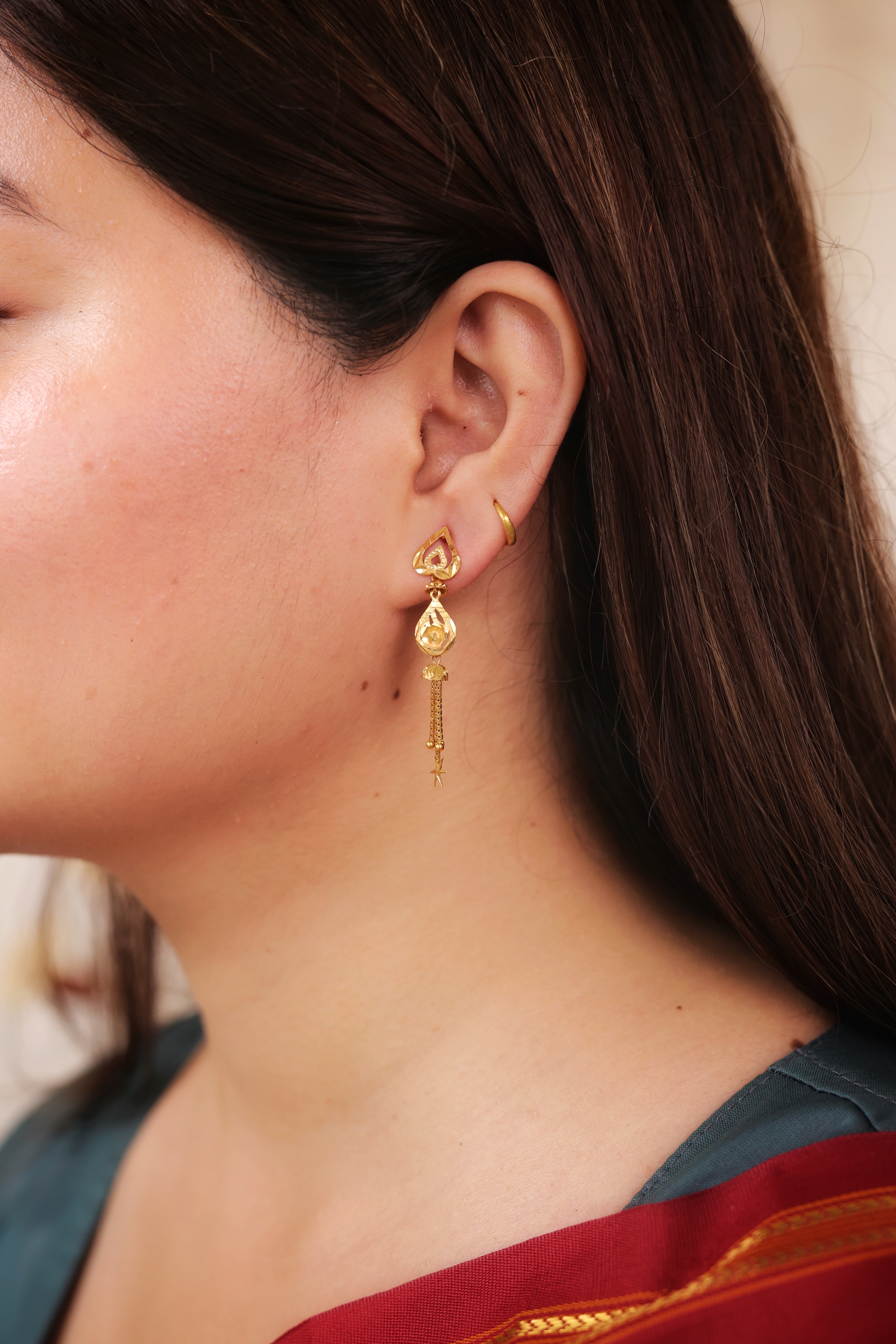 Delicate Heart/Leaf Motif Gold Drop Earrings with Multiple Chains