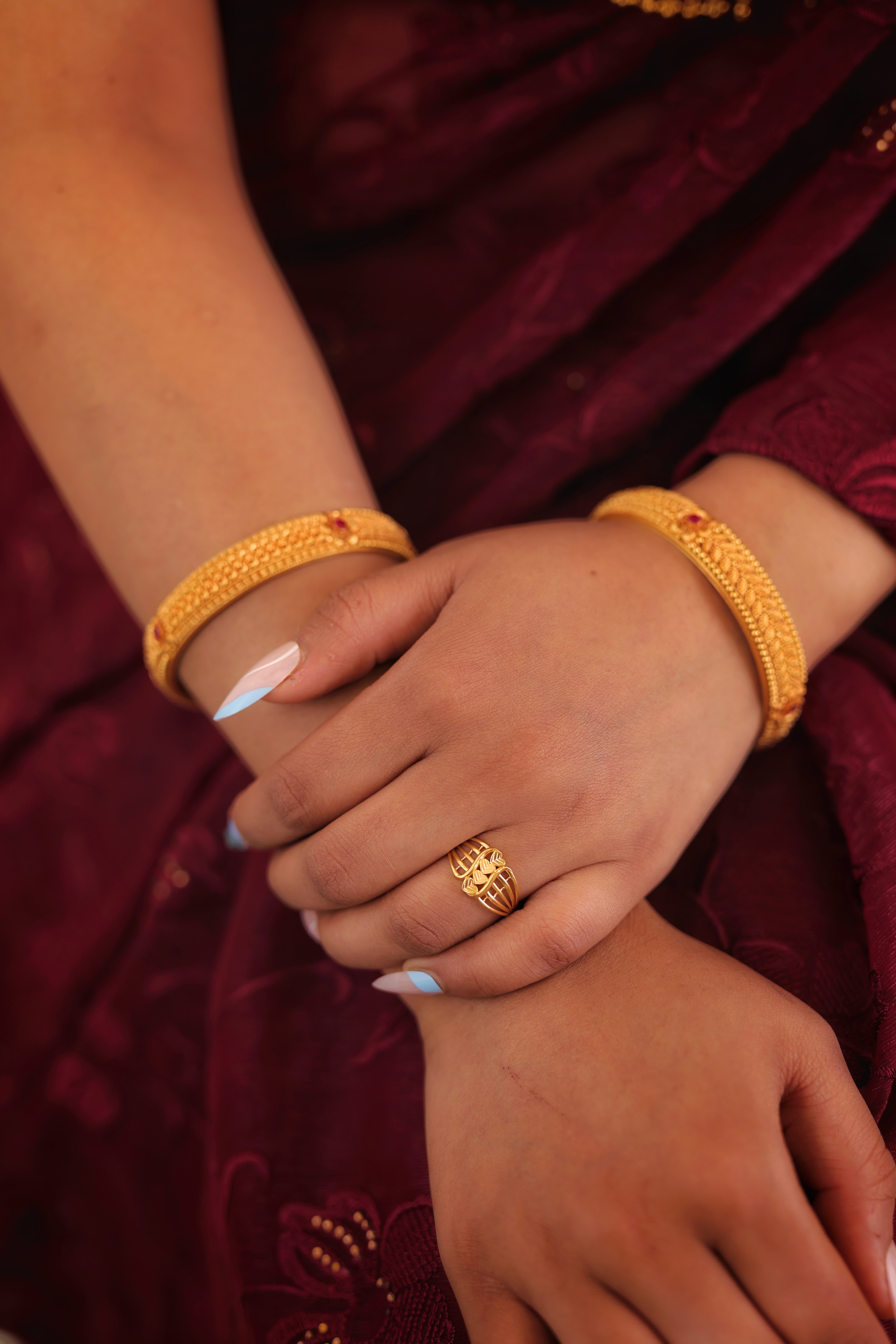 Broad Split-Shank Chevron Heart Gold Ladies Casting Ring