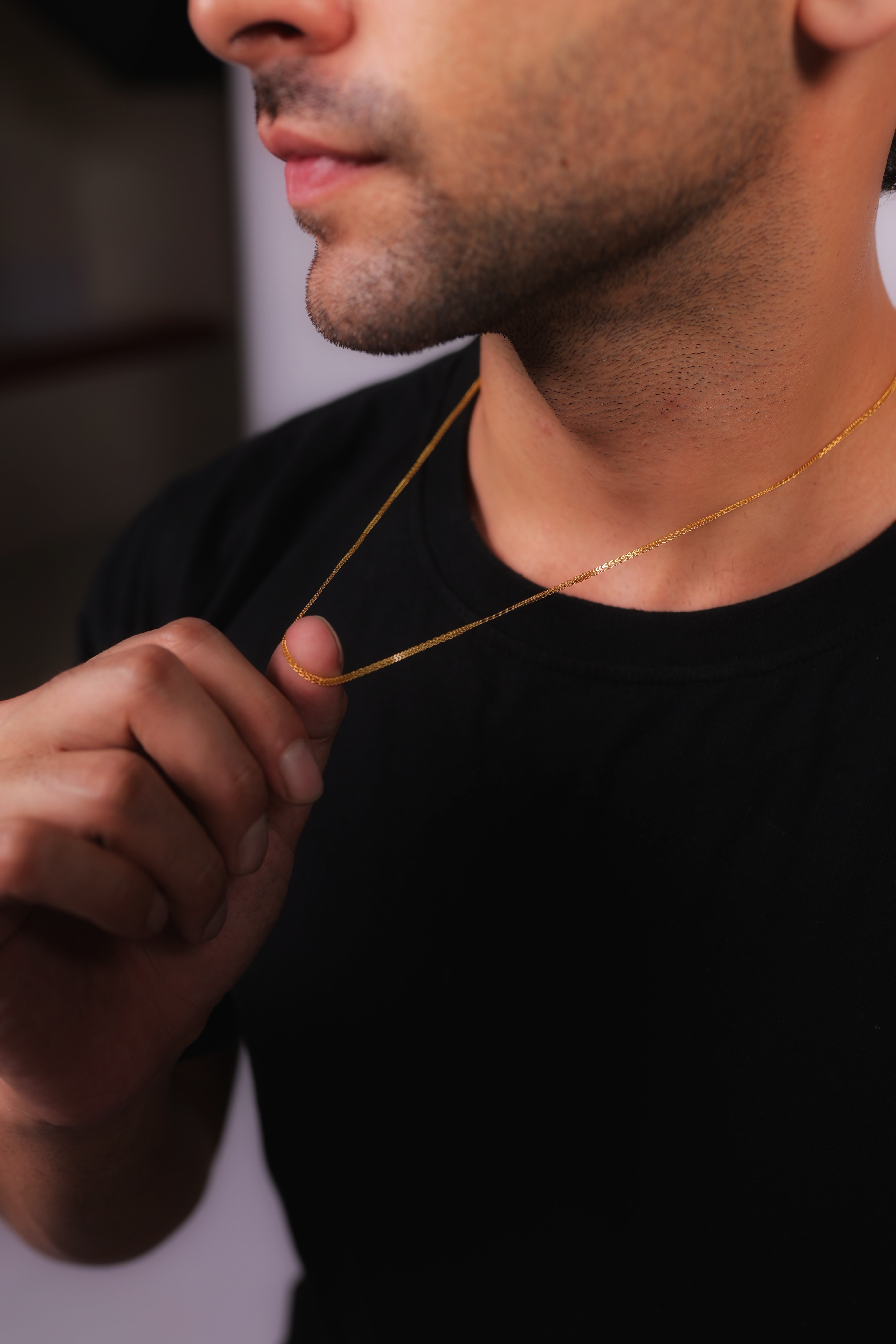 22K Gold Men’s Chain – Slim Chevron Link Design