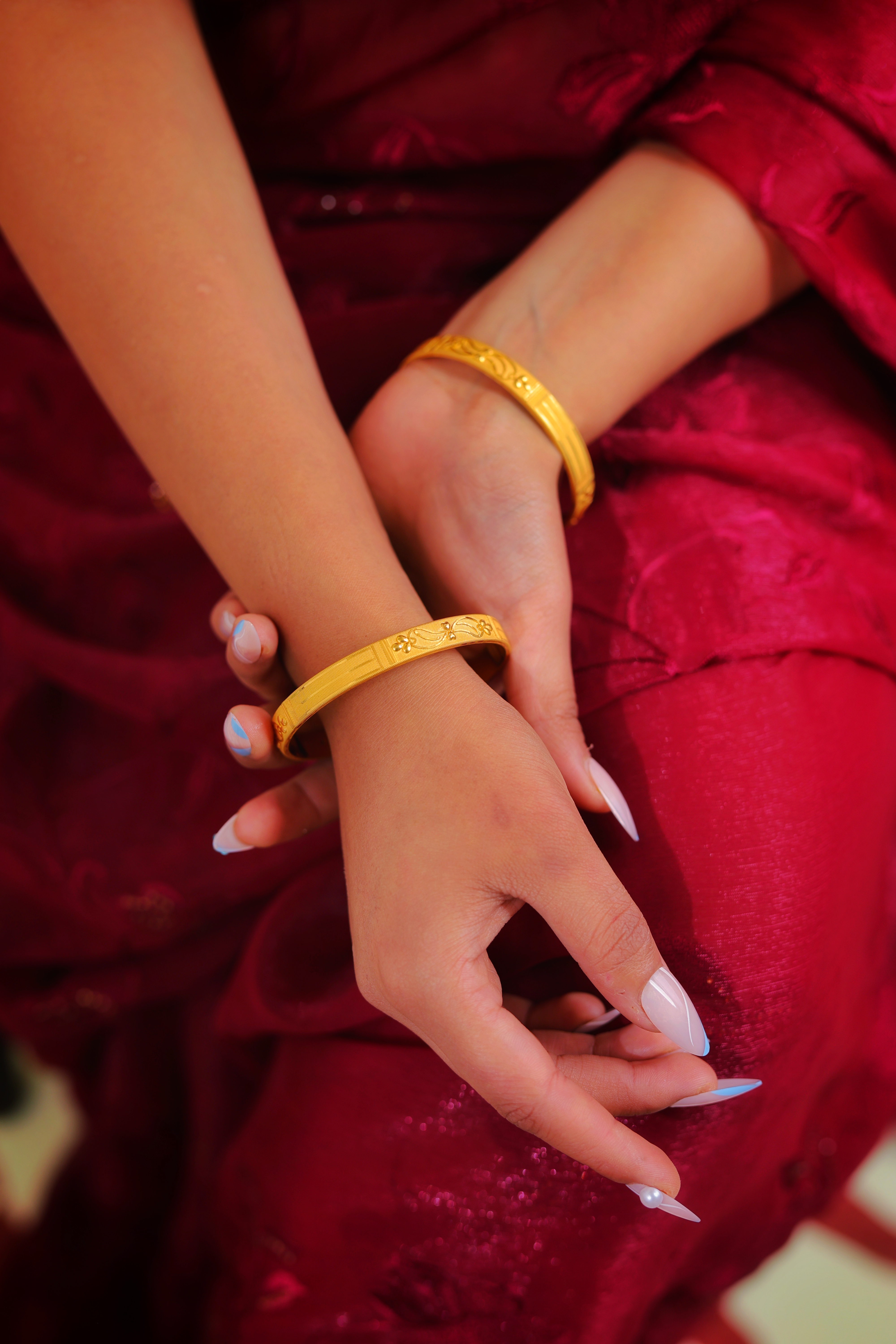 Traditional Floral Engraved Gold Bangles – Classic Designer Pattern Gold Bangles for Women