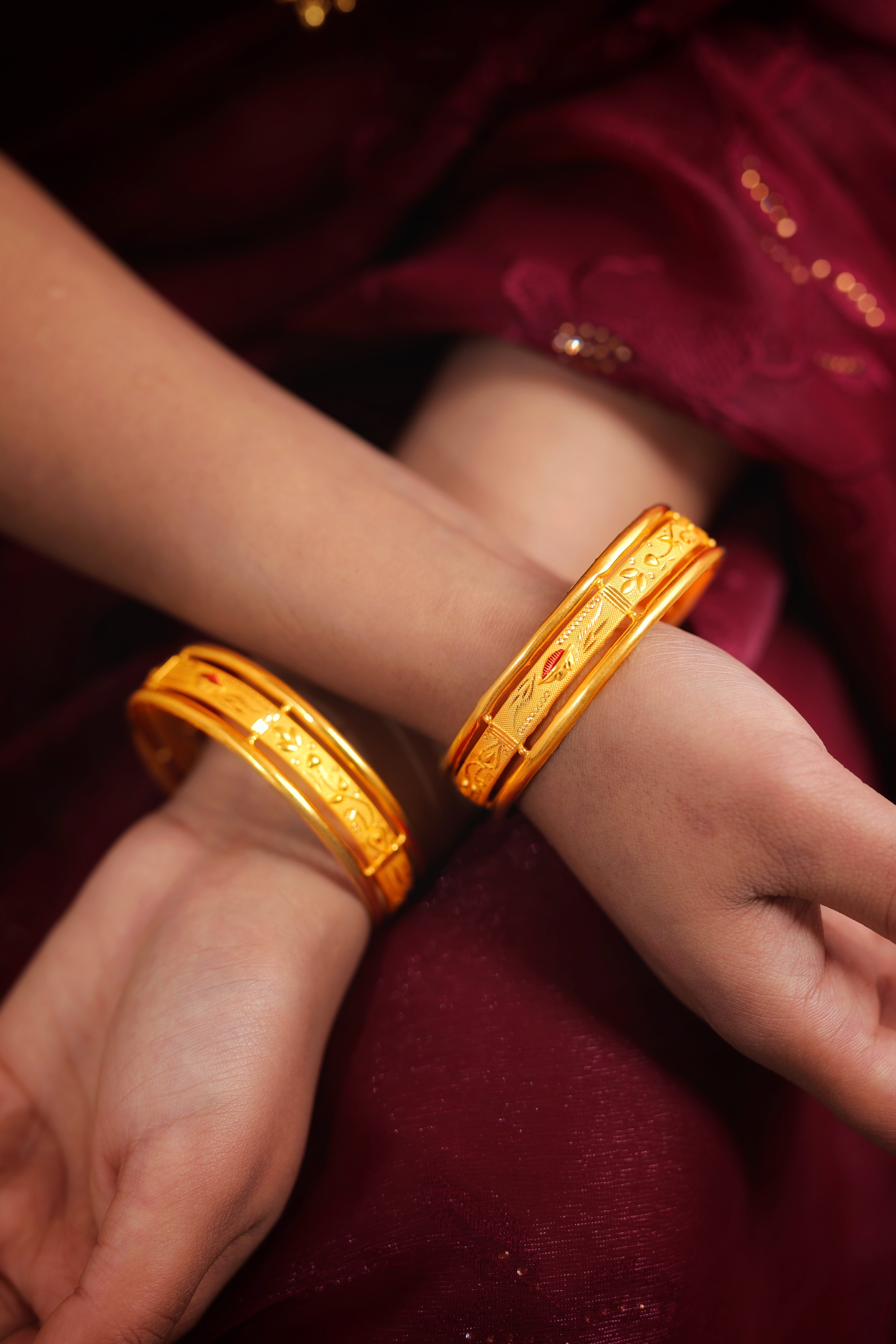 20K Gold Designer Bangles – Traditional Engraved Pattern 20K Gold Bangles for Women