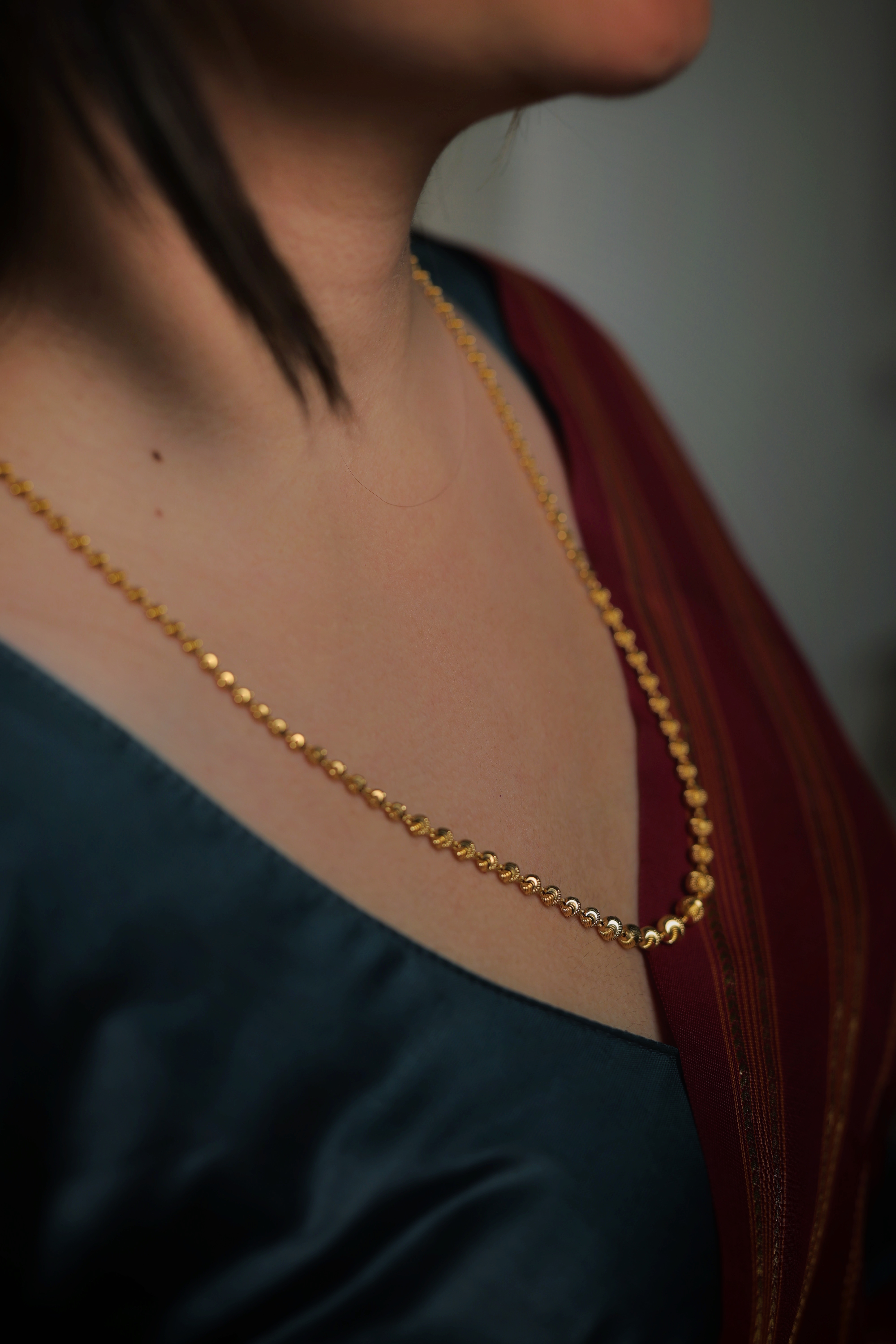 Elegant Women Designer Gold Bead Chain – Classic Textured Bead Pattern Gold Chain for Women